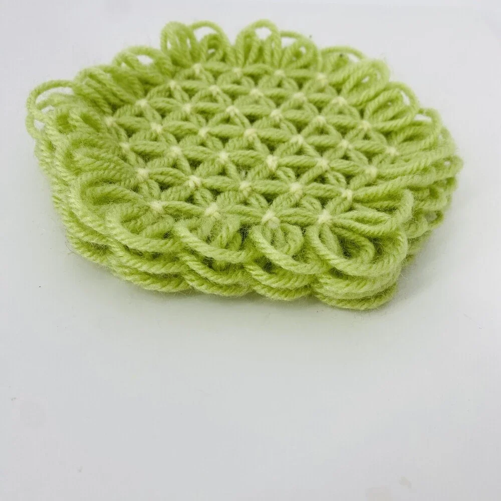 Vintage Handcrafted 5.5” Green Puffy Star Daisy Thick Crochet Potholder Trivet